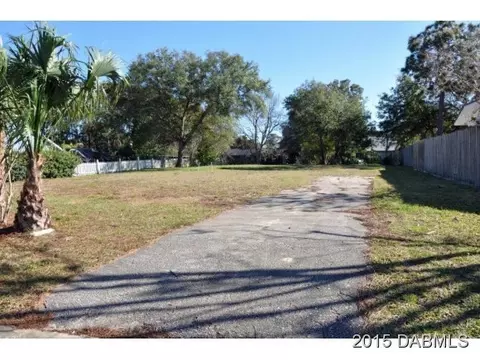 118 S Cory Dr, Edgewater, FL 32141 photo 2