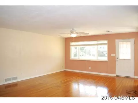33 Warwick Ave, Ormond Beach, FL 32174 photo 2