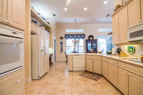130 River Bluff Dr, Ormond Beach, FL 32174 photo 8