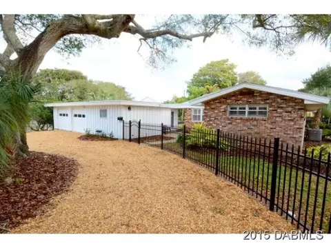 332 Oak Dr, Ormond Beach, FL 32176 photo 2