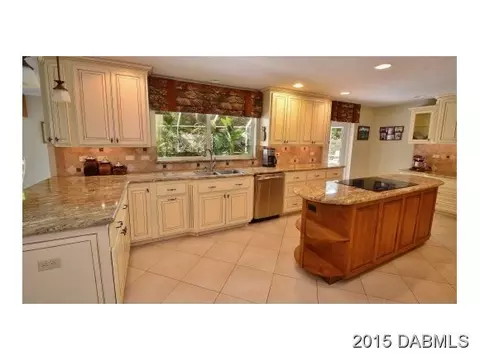 28 Oakmont Cir, Ormond Beach, FL 32174 photo 3