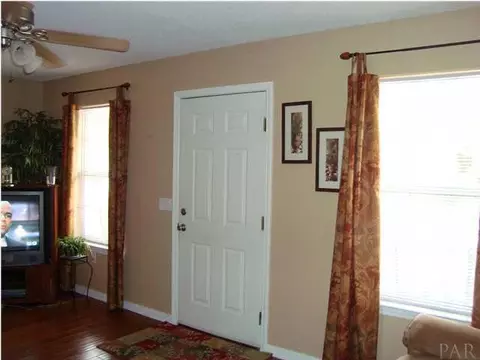 6237 Fox Run St, Milton, FL 32583 photo 3