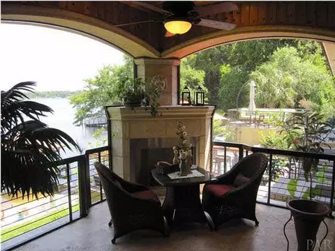 7464 Lakeside Dr, Milton, FL 32583 photo 8