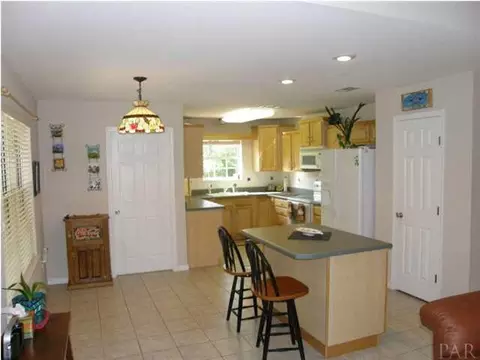 2153 Mykell Dr, Milton, FL 32583 photo 5