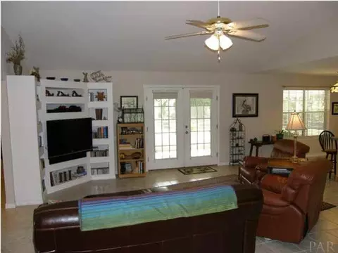 2153 Mykell Dr, Milton, FL 32583 photo 9