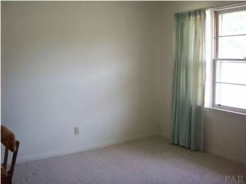 502 E Pine St, Atmore, AL 36502 photo 2