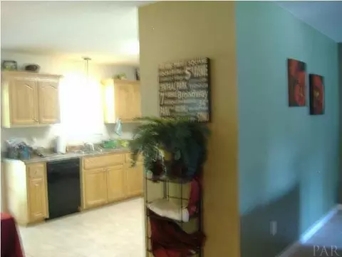 5863 Cedar Tree Dr, Milton, FL 32570 photo 4