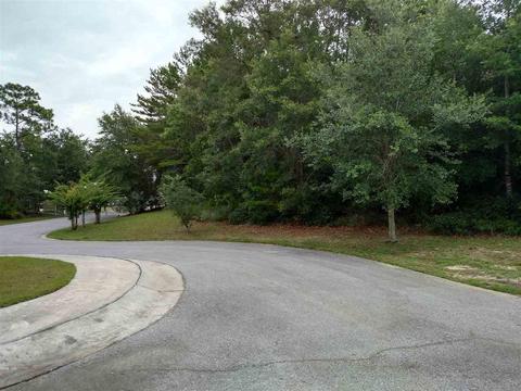 577 Downhaul Dr, Pensacola, FL 32507