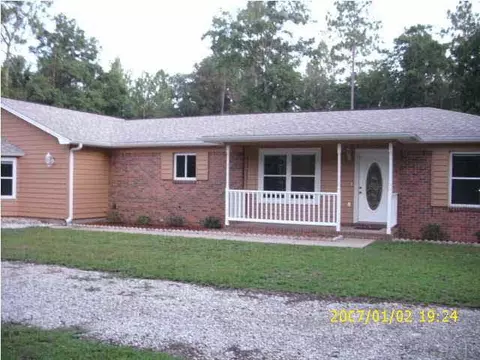 6237 Banyan Dr, Milton, FL 32570 photo 3