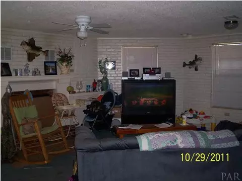 4085 Vern St, Pace, FL 32571 photo 2