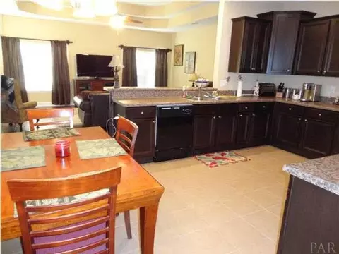 5601 Churchill Downs Ct, Pace, FL 32571 photo 2