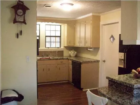 3900 Macks Rd, Century, FL 32535 photo 9