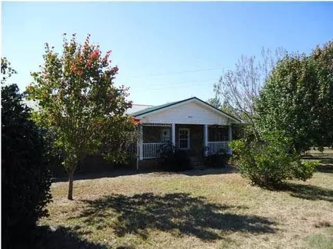 5221 Meadows Dr, Jay, FL 32565 photo 1