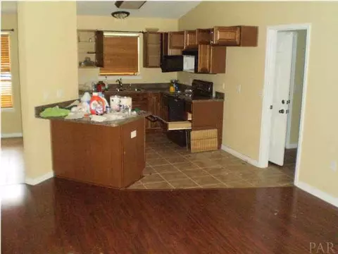 4472 Oak Forest Dr, Milton, FL 32583 photo 8