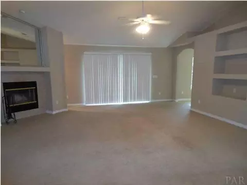 6016 Jameson Cr, Pace, FL 32571 photo 2