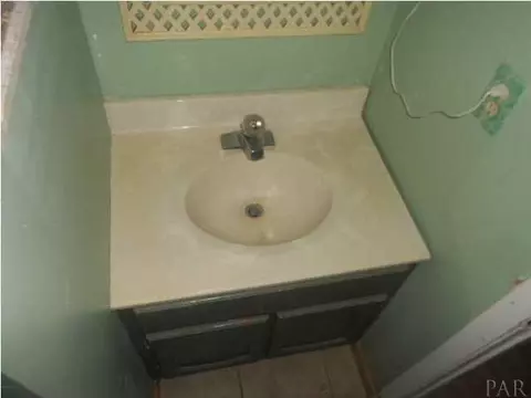 6412 Simpson Dr, Milton, FL 32570 photo 7