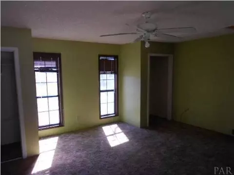 6412 Simpson Dr, Milton, FL 32570 photo 4