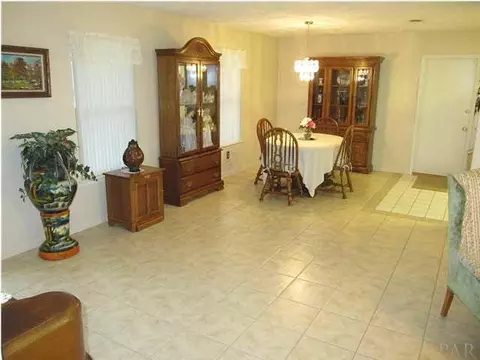 5320 Casper Cir, Milton, FL 32570 photo 5