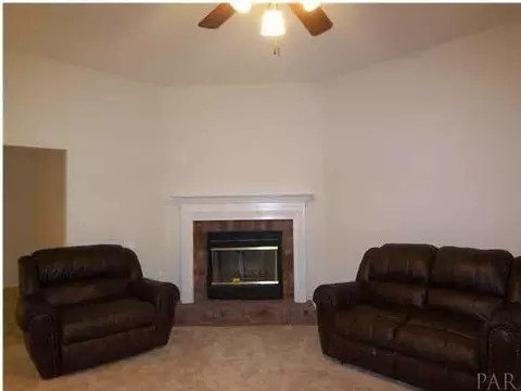 3222 Moss Pt Ln, Cantonment, FL 32533 photo 4