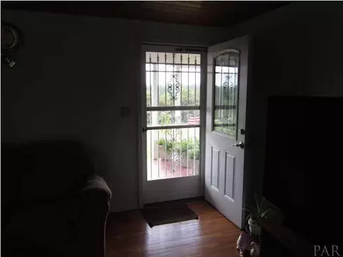 1071 Fleming Bridge Rd, Milton, FL 32570 photo 3