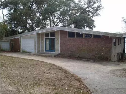 7760 Lakeside Dr, Milton, FL 32583 photo 1