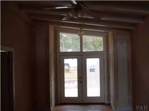 7760 Lakeside Dr, Milton, FL 32583 photo 5