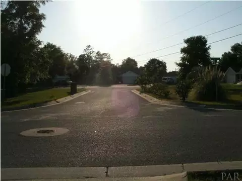 5942 Herlong Dr, Milton, FL 32570 photo 4