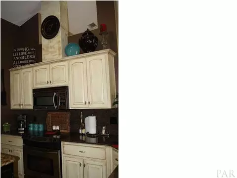 4243 Lancaster Gate Dr, Pace, FL 32571 photo 8