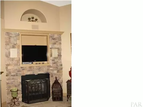 4243 Lancaster Gate Dr, Pace, FL 32571 photo 10