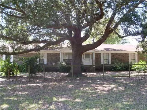 5677 Henley Rd, Milton, FL 32570 photo 1