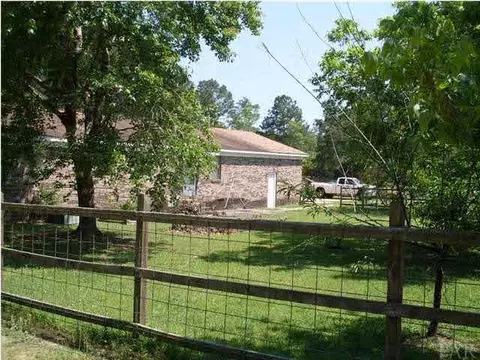 5677 Henley Rd, Milton, FL 32570 photo 3