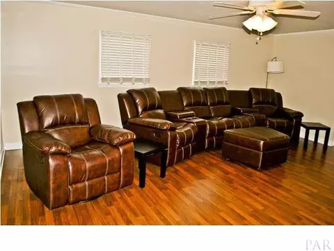 602 E Laurel St, Atmore, AL 36502 photo 4