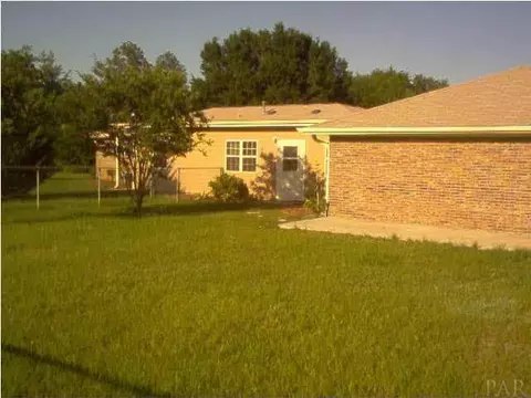7125 Wallace Dr, Pace, FL 32571 photo 3