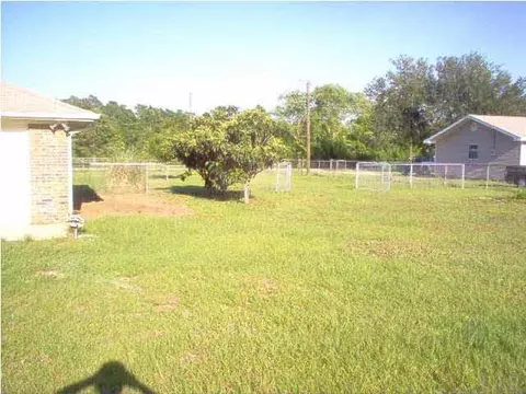 7125 Wallace Dr, Pace, FL 32571 photo 2