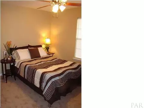 4233 Queens Ct, Pace, FL 32571 photo 10