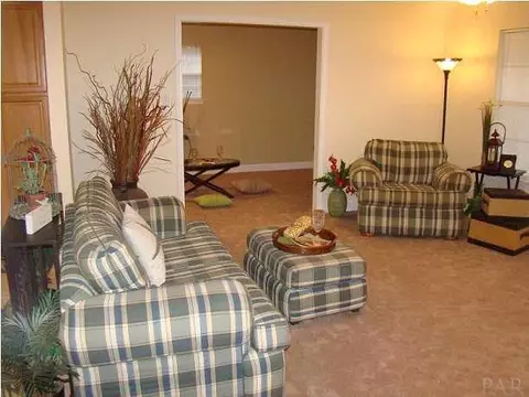 4233 Queens Ct, Pace, FL 32571 photo 5