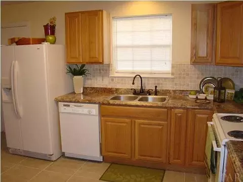 4233 Queens Ct, Pace, FL 32571 photo 8
