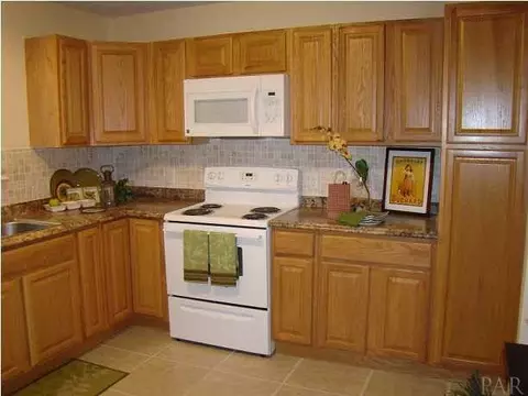 4233 Queens Ct, Pace, FL 32571 photo 7
