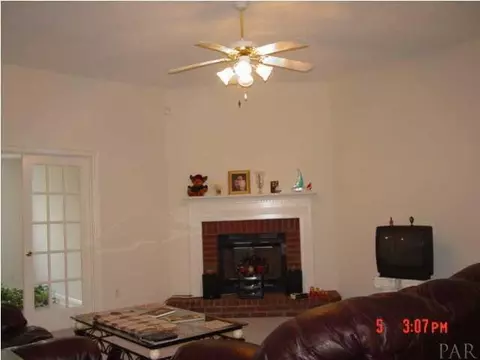 5438 Education Blvd, Pace, FL 32571 photo 2