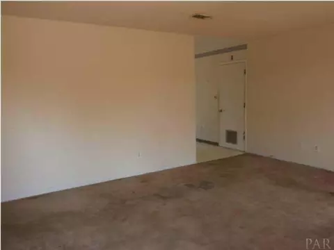 4209 Queens Ct, Pace, FL 32571 photo 3