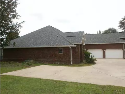 3027 Greystone Dr, Pace, FL 32571 photo 2