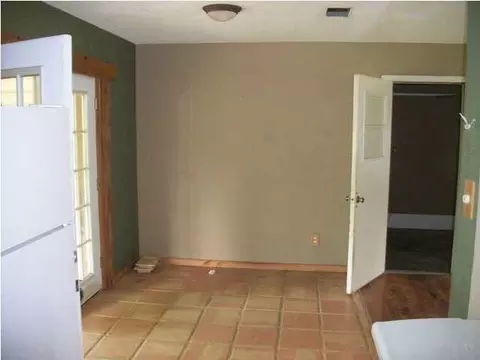 555 Cedar Tree Ln, Cantonment, FL 32533 photo 4