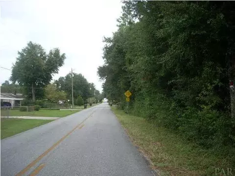 5422 Pine Ridge Dr, Milton, FL 32570 photo 2