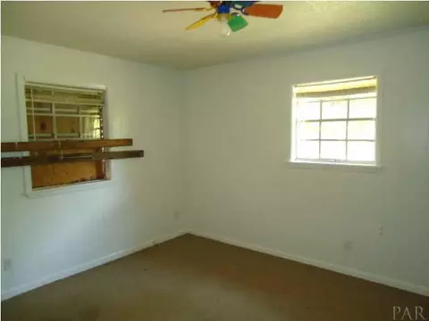 6244 Wolfe Rd, Milton, FL 32570 photo 4