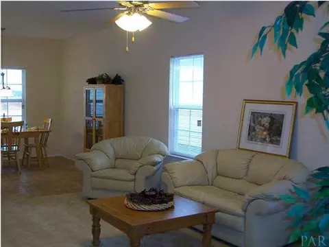 3942 Willow Glen Dr, Pace, FL 32571 photo 3