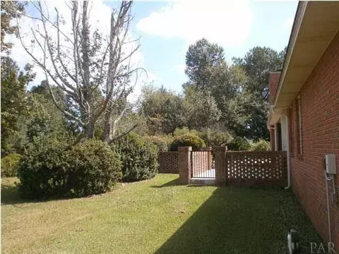 3184 Augusta Dr, Pace, FL 32571 photo 2