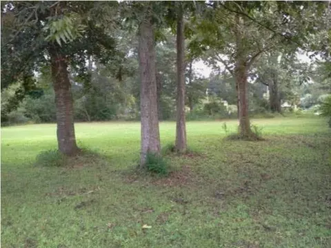 976 Tate Rd, Cantonment, FL 32533 photo 4