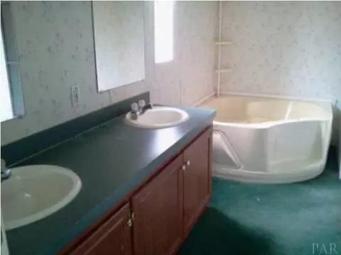 976 Tate Rd, Cantonment, FL 32533 photo 3