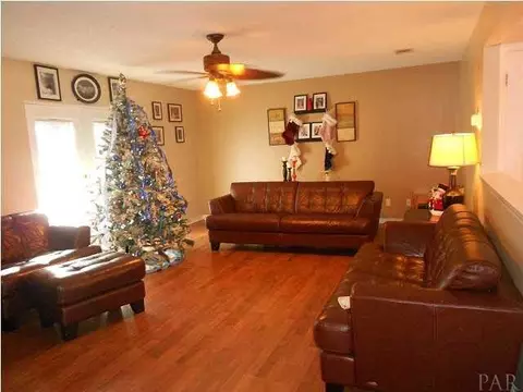 6324 Jason Dr, Milton, FL 32570 photo 2