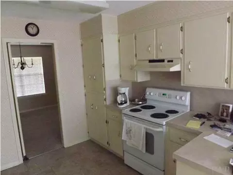 2537 Corral Dr, Cantonment, FL 32533 photo 5